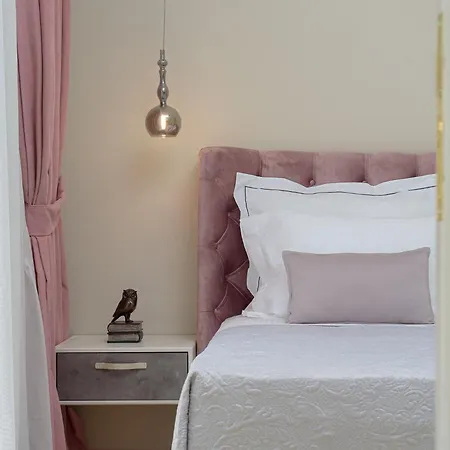Thiramenous Apartment *