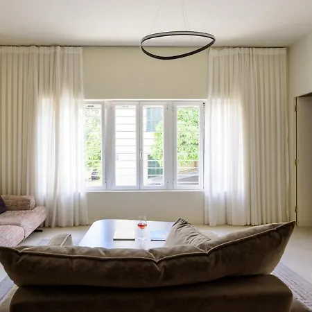 Thiramenous Apartment