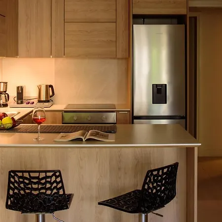 Thiramenous Apartment