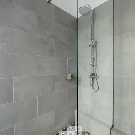 Thiramenous Apartment Athens
