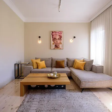 Thiramenous Apartment Athens