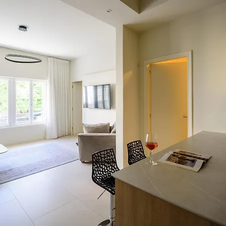 Apartment Thiramenous